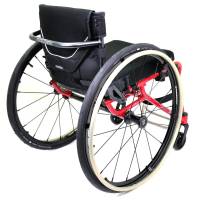 Panthera_U3_light_Y_front_low_back_1250_original