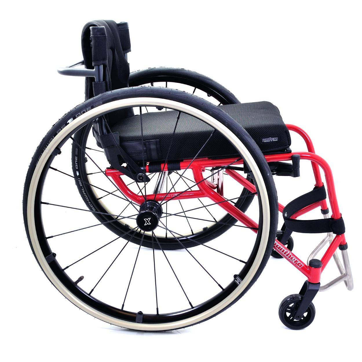 Panthera_U3_light_Y_front_low_side_1250_original