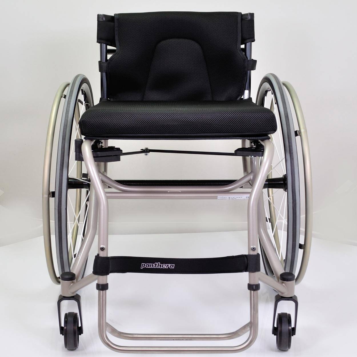 Panthera_U3_light_Y_front_high_front_1250_original