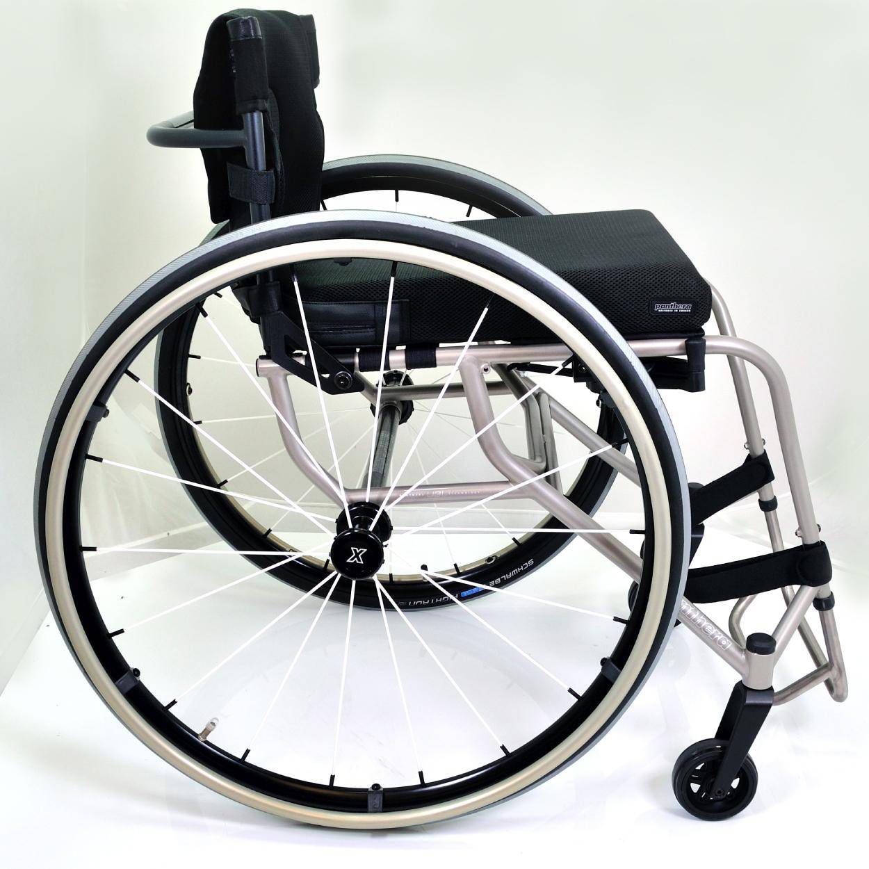 Panthera_U3_light_Y_front_high_side_1250_original